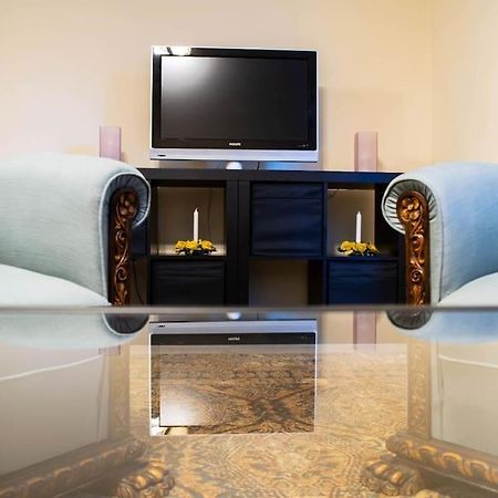 Central Cozy Bohemian Apartment Mgh Residence บูคาเรสต์ ภายนอก รูปภาพ